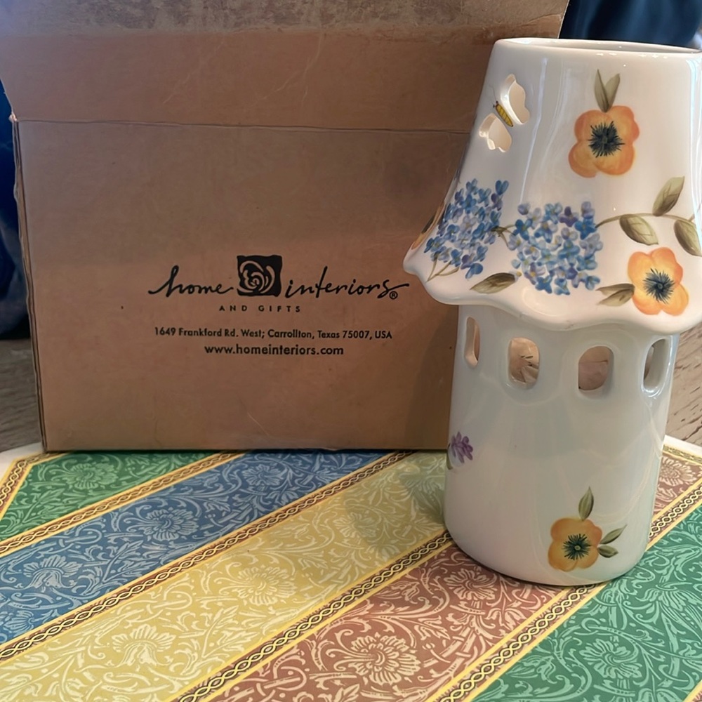 Vintage Home Interiors candle holder with shade